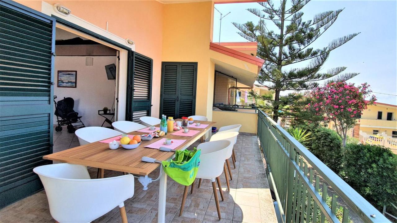 Villa Paglianiti - Your Family Residence! Briatico Exteriör bild