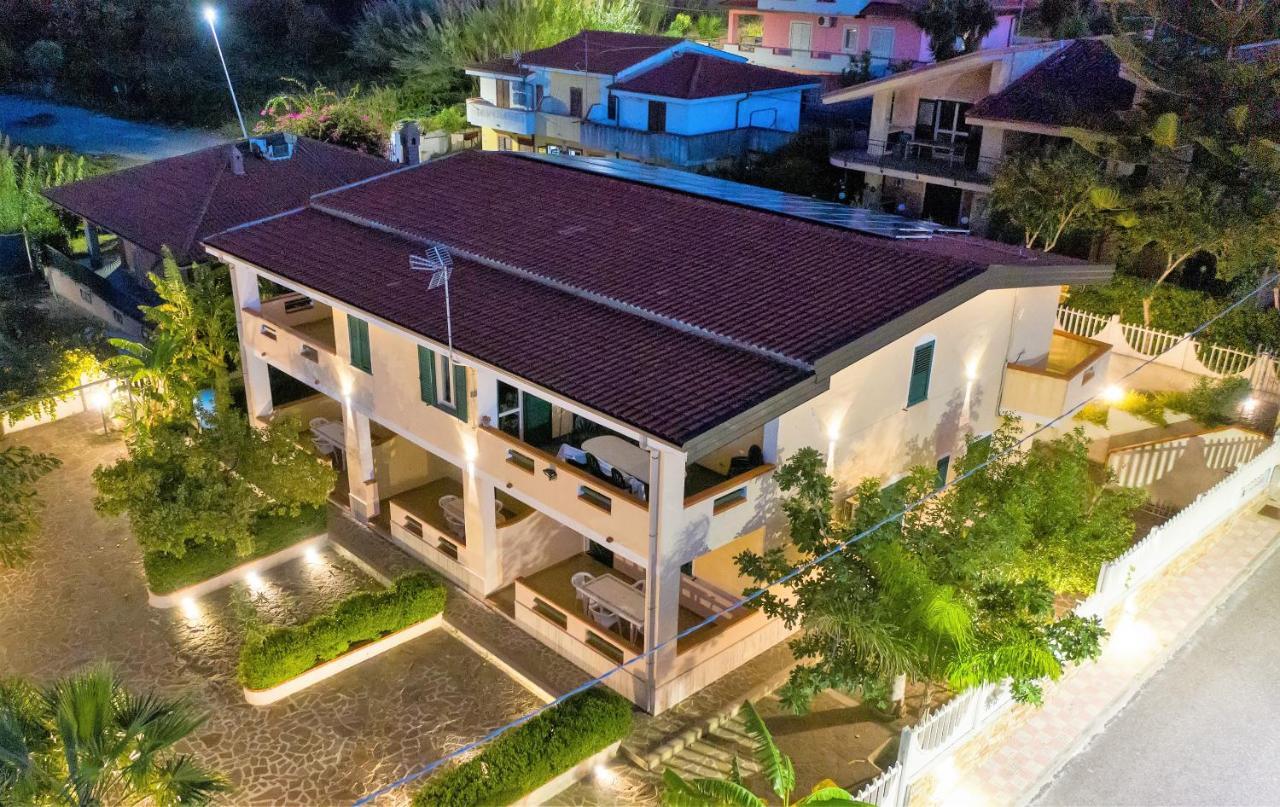 Villa Paglianiti - Your Family Residence! Briatico Exteriör bild